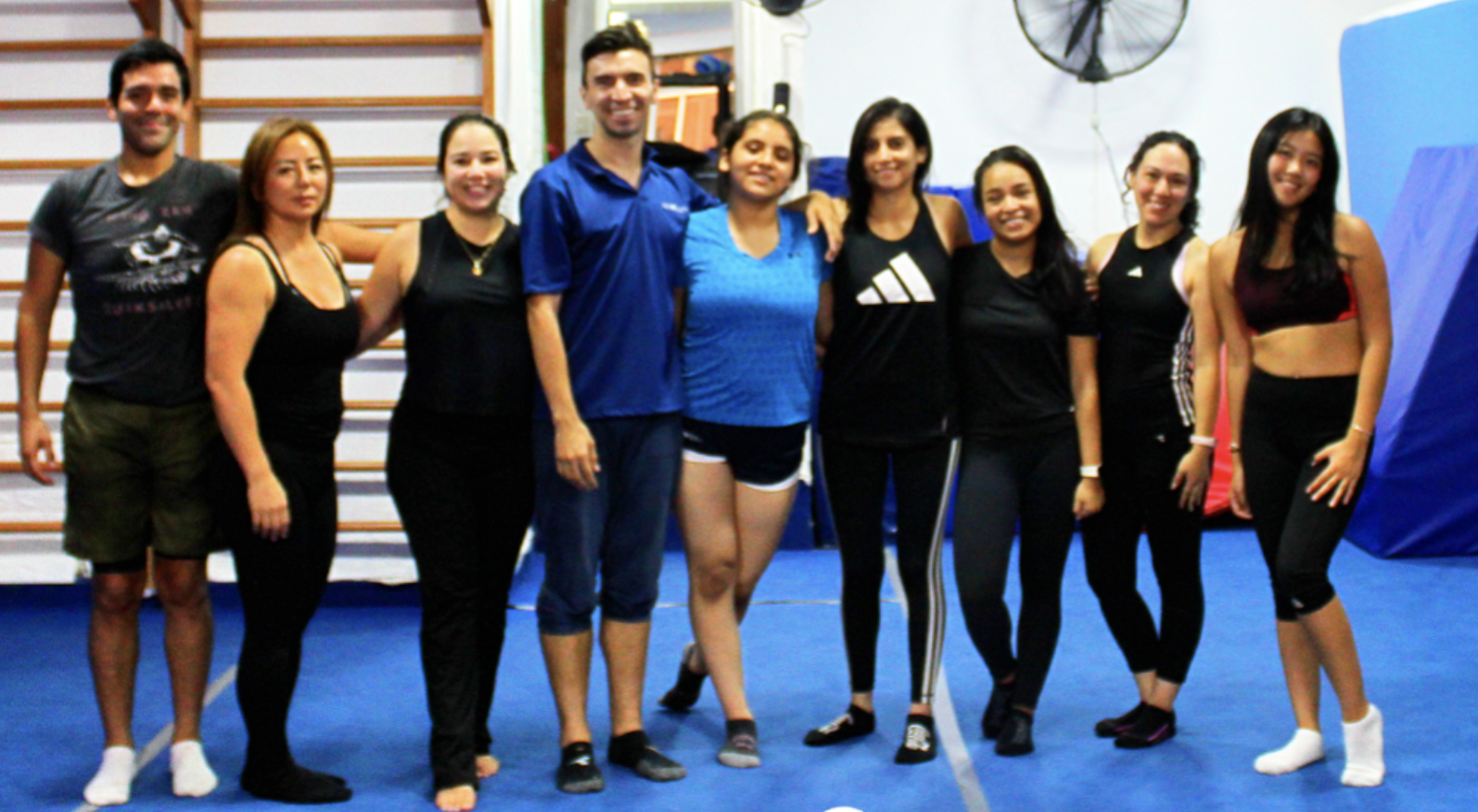 Clase adultos Acroflex