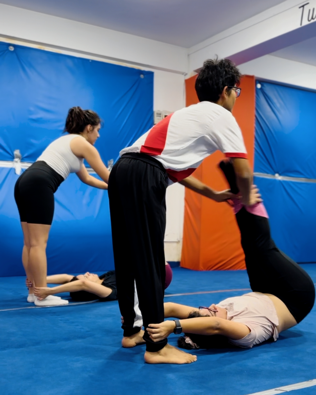 Acrobacias en clase